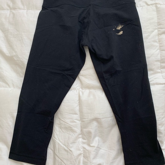 Lululemon crop pants - Picture 2 of 3